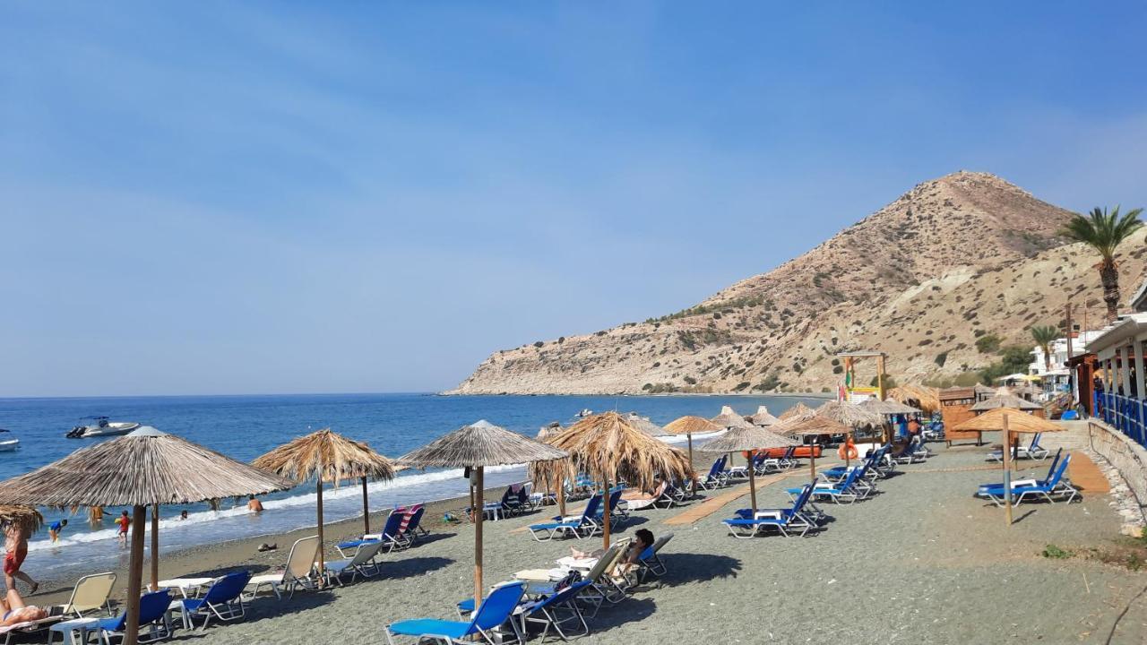 Ismini Apartments Myrtos Exterior photo